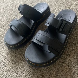 Dr Martens Chilton slides
